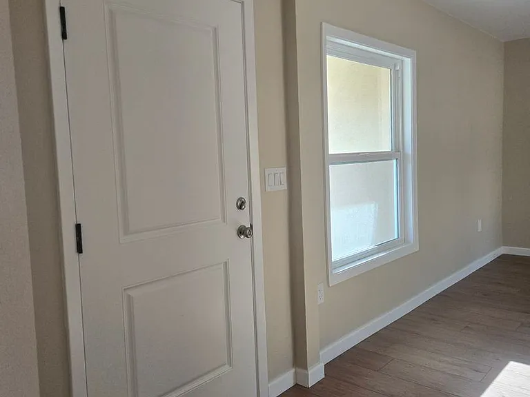 6030 Colonial Dr — Photo 3