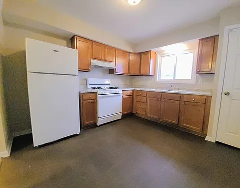 4224 N 92nd St #4 — Photo 6