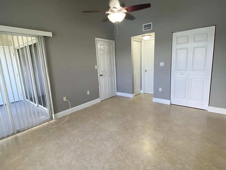2820 N Oakland Forest Dr #307-1 — Photo 21