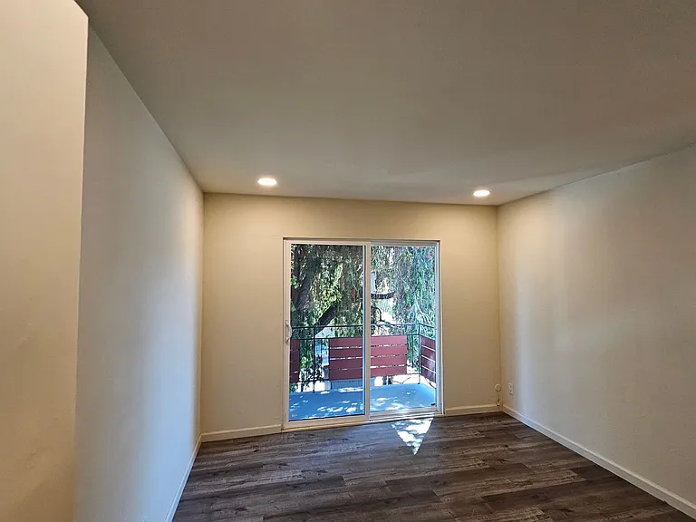 2483 Middlefield Rd — Photo 9