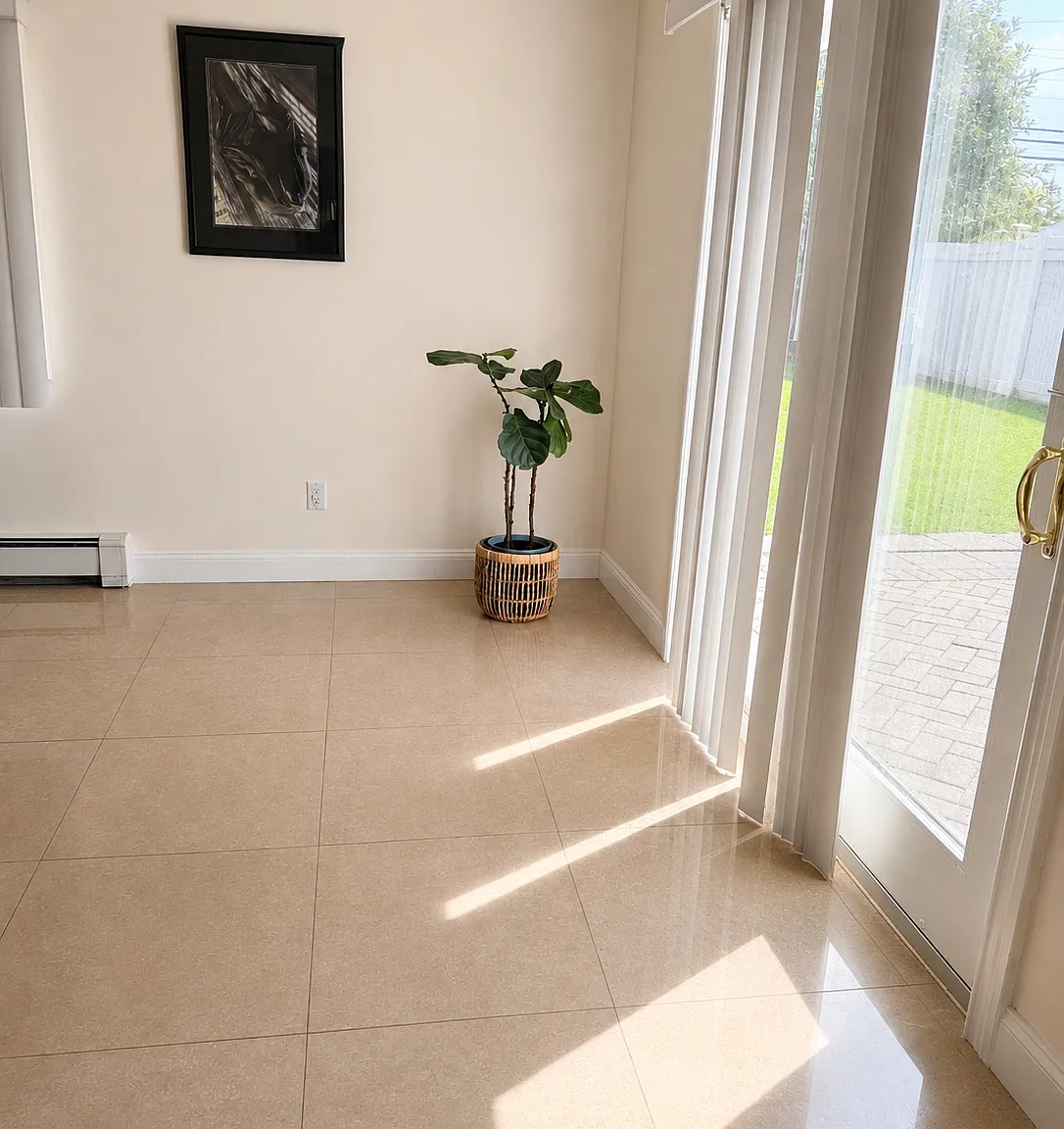 4 bed, 2296 sqft, $6,000 — Photo 3