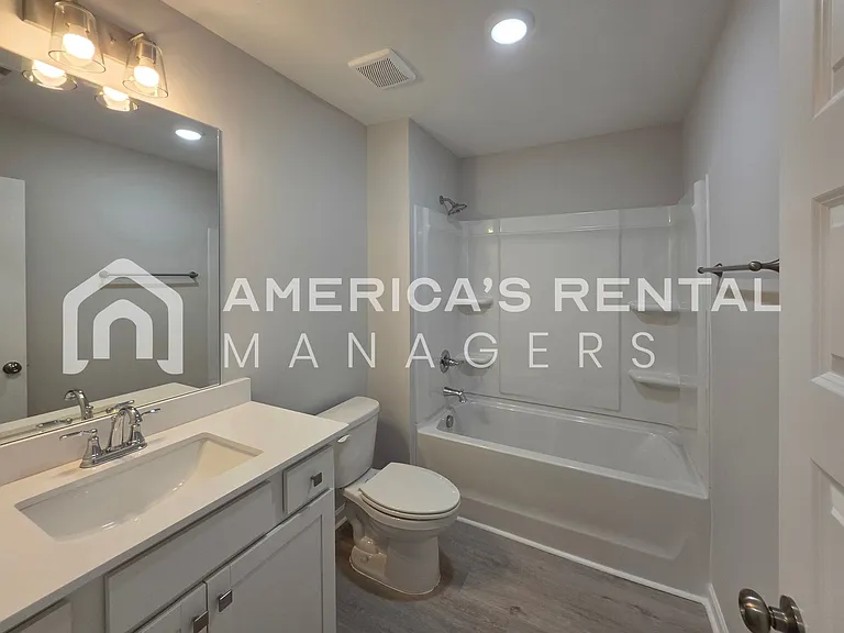 10304 Squires Way — Photo 13