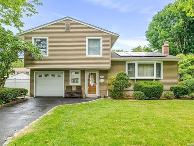 27 Munson Court, Melville, NY, 11747