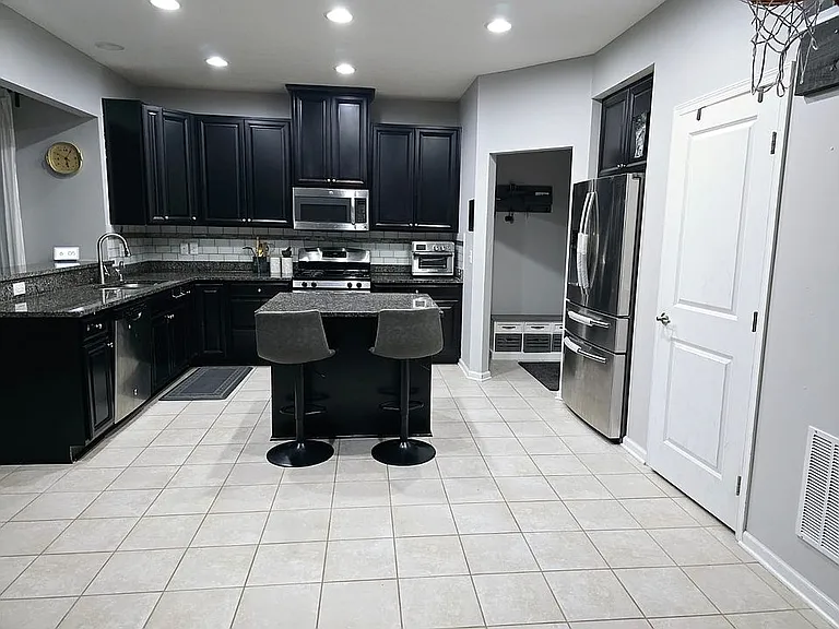 406 Justice Way — Photo 2