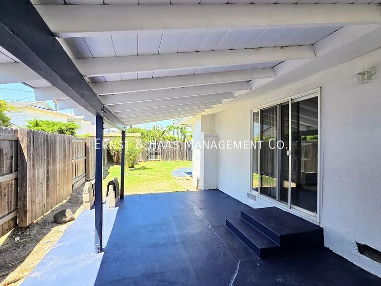 873 E Turmont St — Photo 36