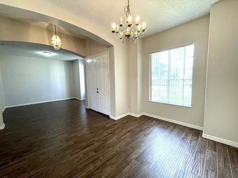 2722 Willow Creek Dr — Photo 8