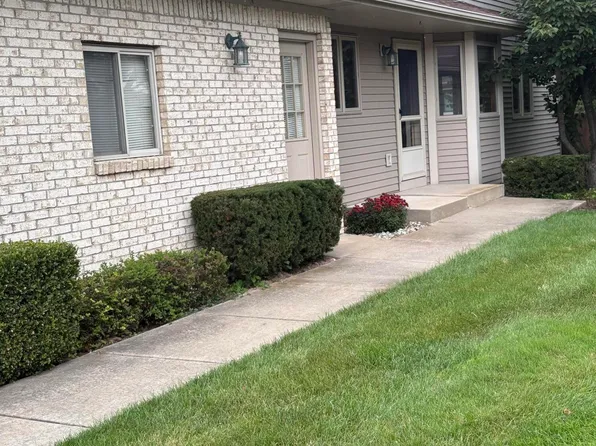 907 Amber View Dr SW #907, Byron Center, MI 49315