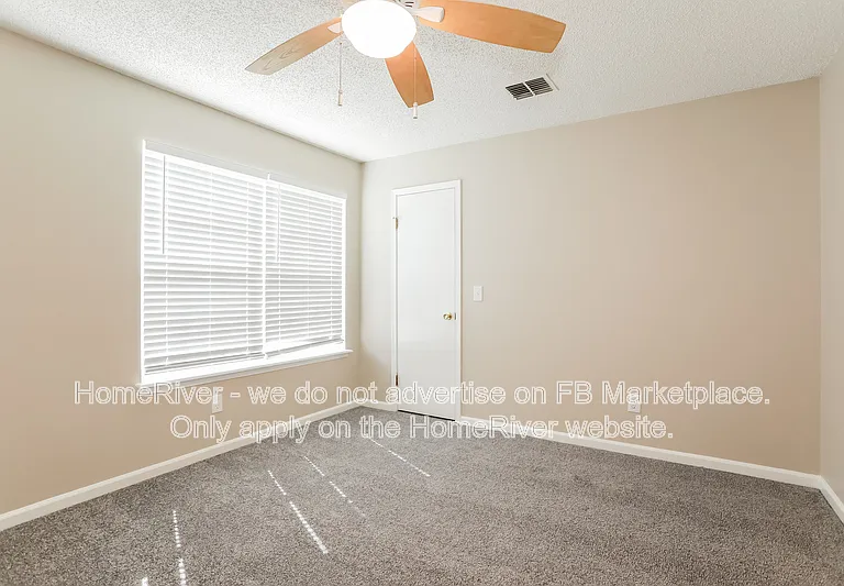 7966 Amandas Crossing Dr E — Photo 13