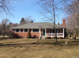 10701 N Territorial Rd, Plymouth, MI 48170