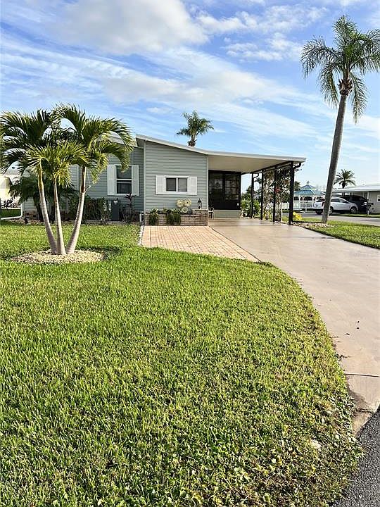 1st image of 272 CAMELOT DRIVE
