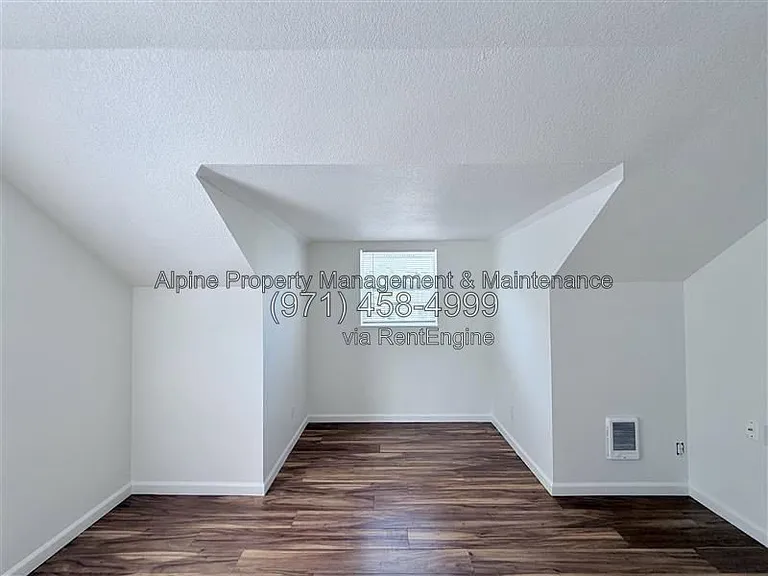 5238 NE 14th Pl — Photo 16