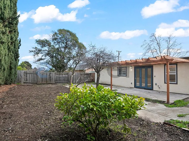 42740 Jefferson St — Photo 26