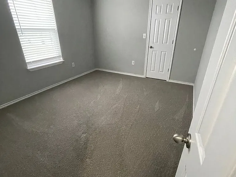 1101 Parkview Dr — Photo 10