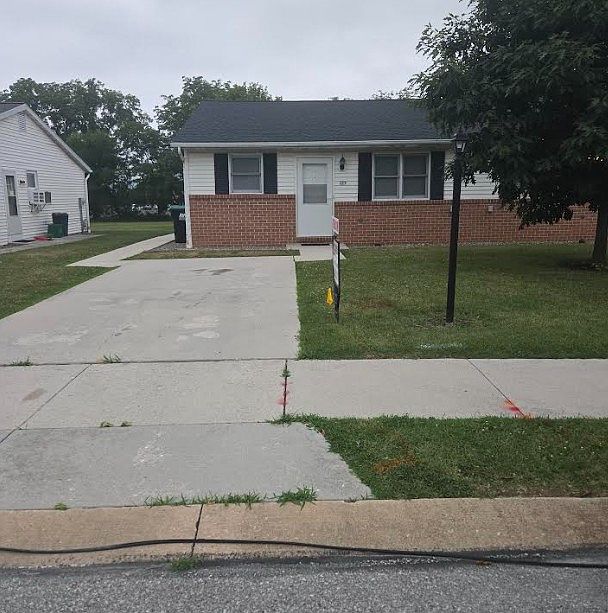 1st image of 117 Hufnagle Dr