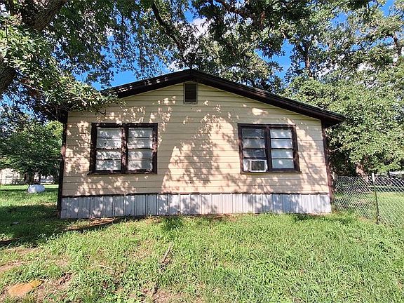 5th image of 263 Oaklawn Drive