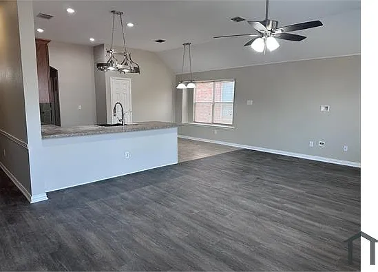 921 Bowie Dr — Photo 7