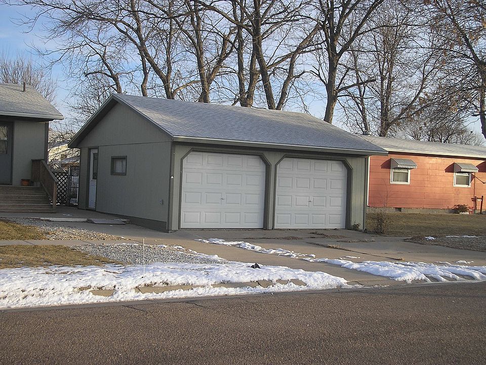2nd image of 430 W Boyd Ave