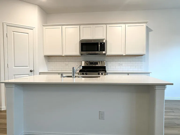 1201 Sassafras Dr — Photo 11
