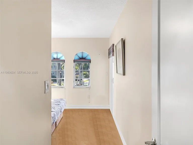 20780 NE 32nd Ave — Photo 35