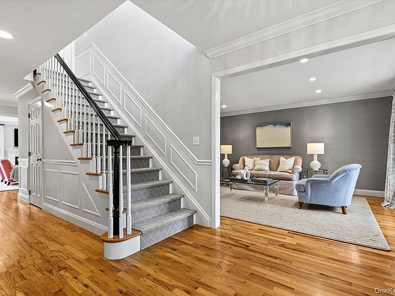 4th image of 76 Davis Avenue