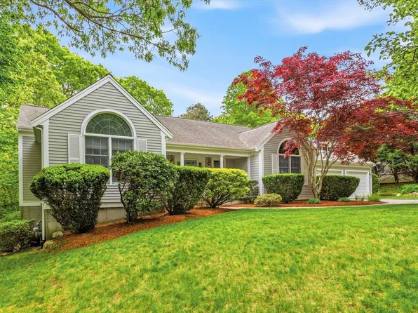 103 Falling Leaf Ln, Barnstable, MA 02630