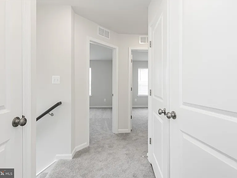 405 17th Ave — Photo 16