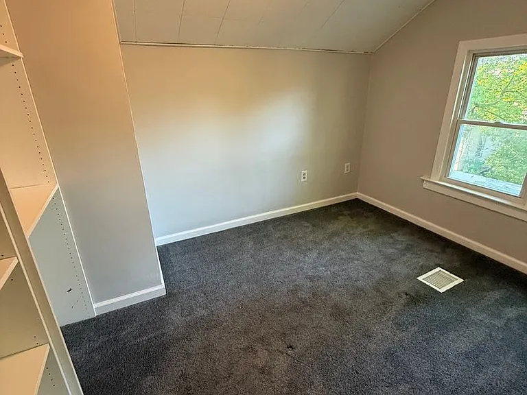15611 Glander Ave — Photo 11
