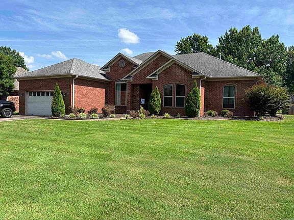 2nd image of 3715 McConnell Dr