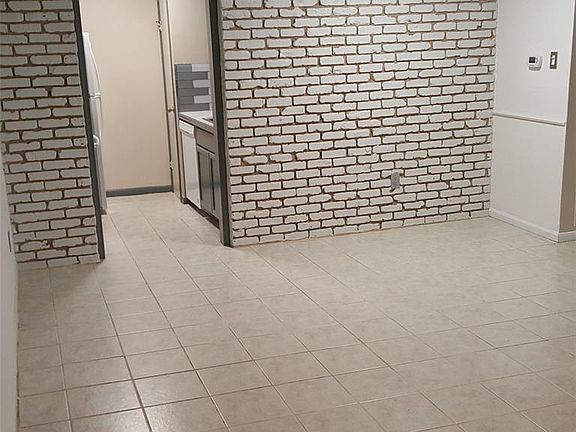 2nd image of 2507 Montrose Blvd APT 3