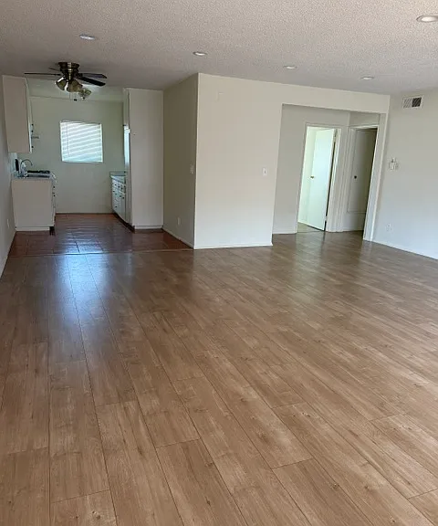 6660 Woodman Ave #306 — Photo 3