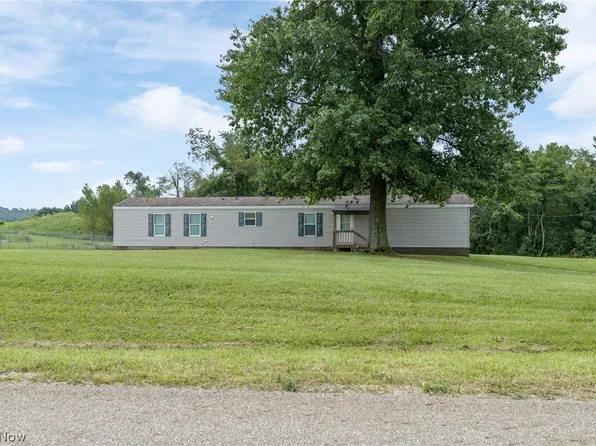 8472 Azalea Rd, Dennison, OH 44621