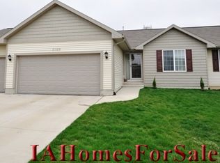 7109 Rolling Ridge Dr SW, Cedar Rapids, IA 52404
