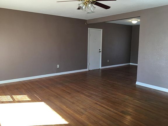 2nd image of 1006 W Erwin Ave