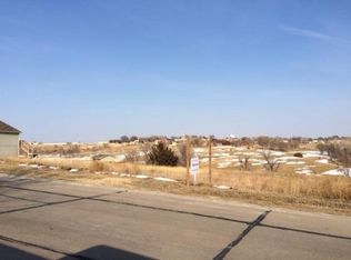 11 Wedgewood Dr, Mccook, NE 69001