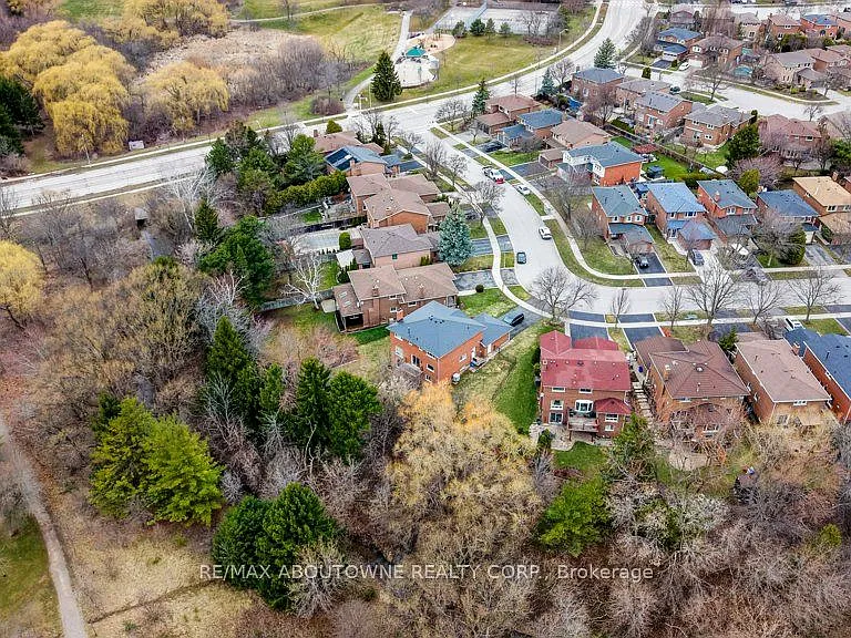 440 Parkridge Cres — Photo 29