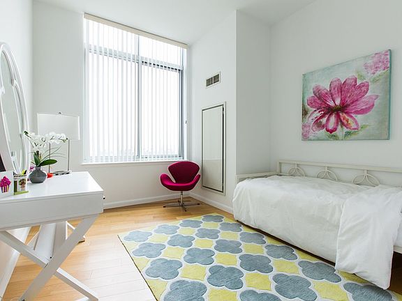 5th image of 4630 Center Blvd APT 1701