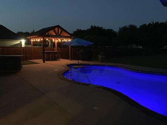 5th image of 1940 Willow Bend Dr