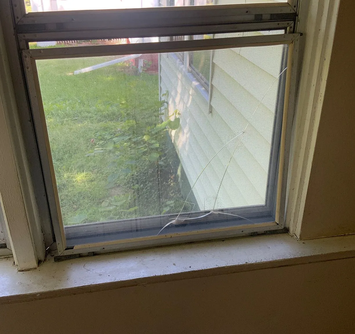 3 bed, 1150 sqft, $895 — Photo 1