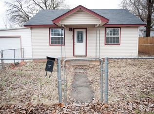 714 W Dakota Ave, Chickasha, OK 73018
