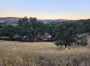 12761 Lakeview Dr, Clearlake Oaks, CA 95423