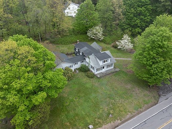 3rd image of 919 Chase Rd