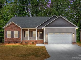 1105 Edgewood Ave, Kannapolis, NC 28081