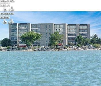 711 W Lakeshore Dr #108, Pt Clinton, OH, 43452
