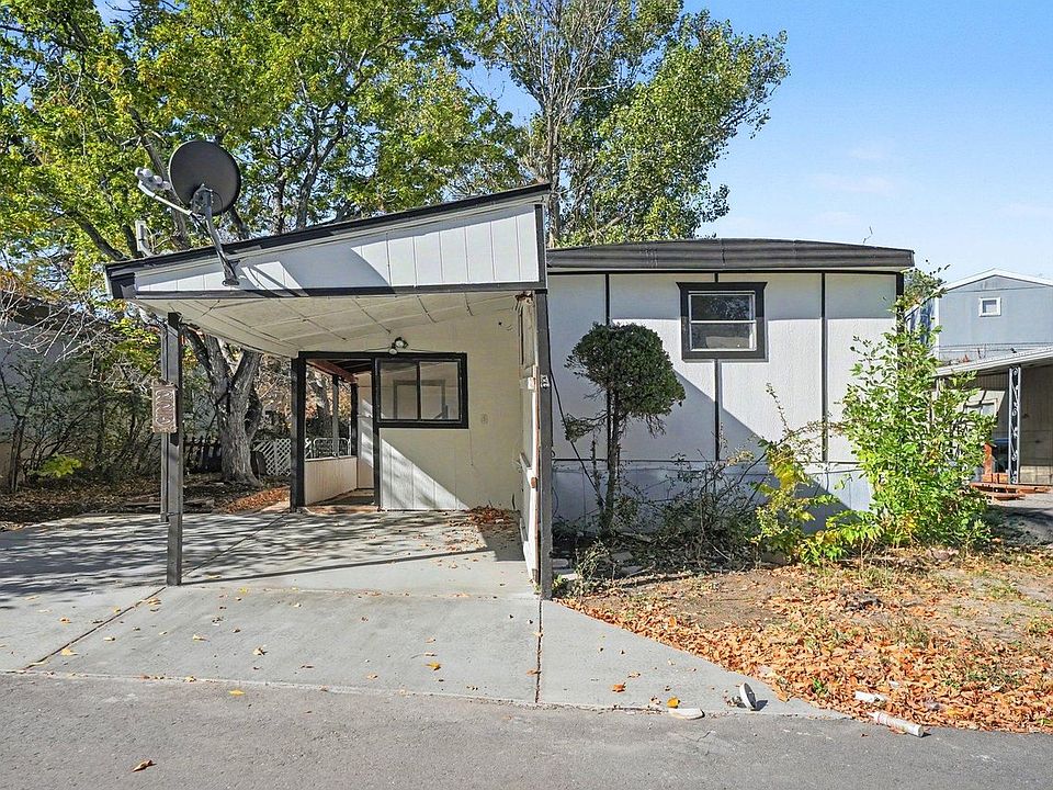 1st image of 223 Pinto St