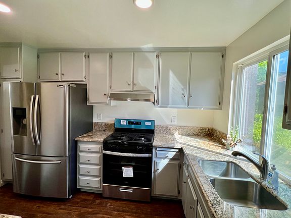 4th image of 31505 Lindero Canyon Rd Unit 2