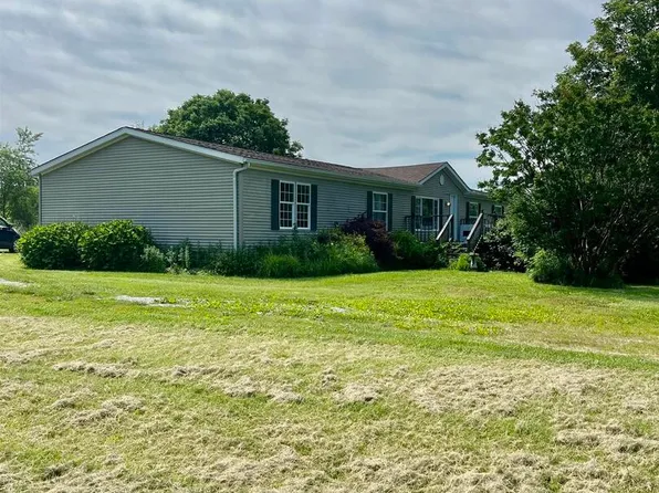 2740 Charley Good Rd, West Frankfort, IL 62896
