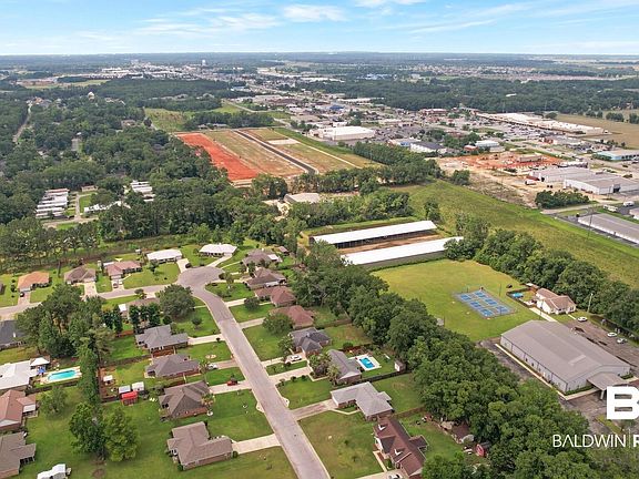 5th image of 812 Azalea Trace Dr