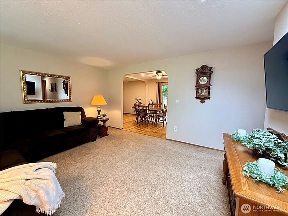 5th image of 31808 Hinkleman Road S