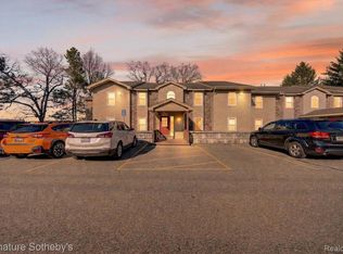 5094 Harbor Oak Dr #36, Waterford, MI