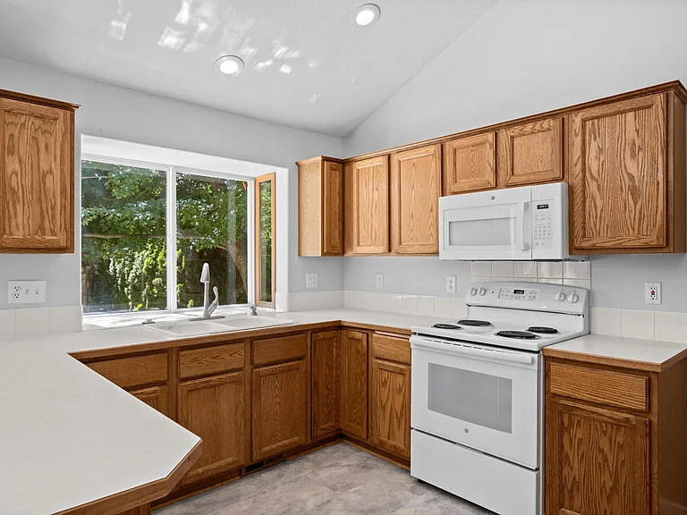 412 E Piper Glen Ct — Photo 24
